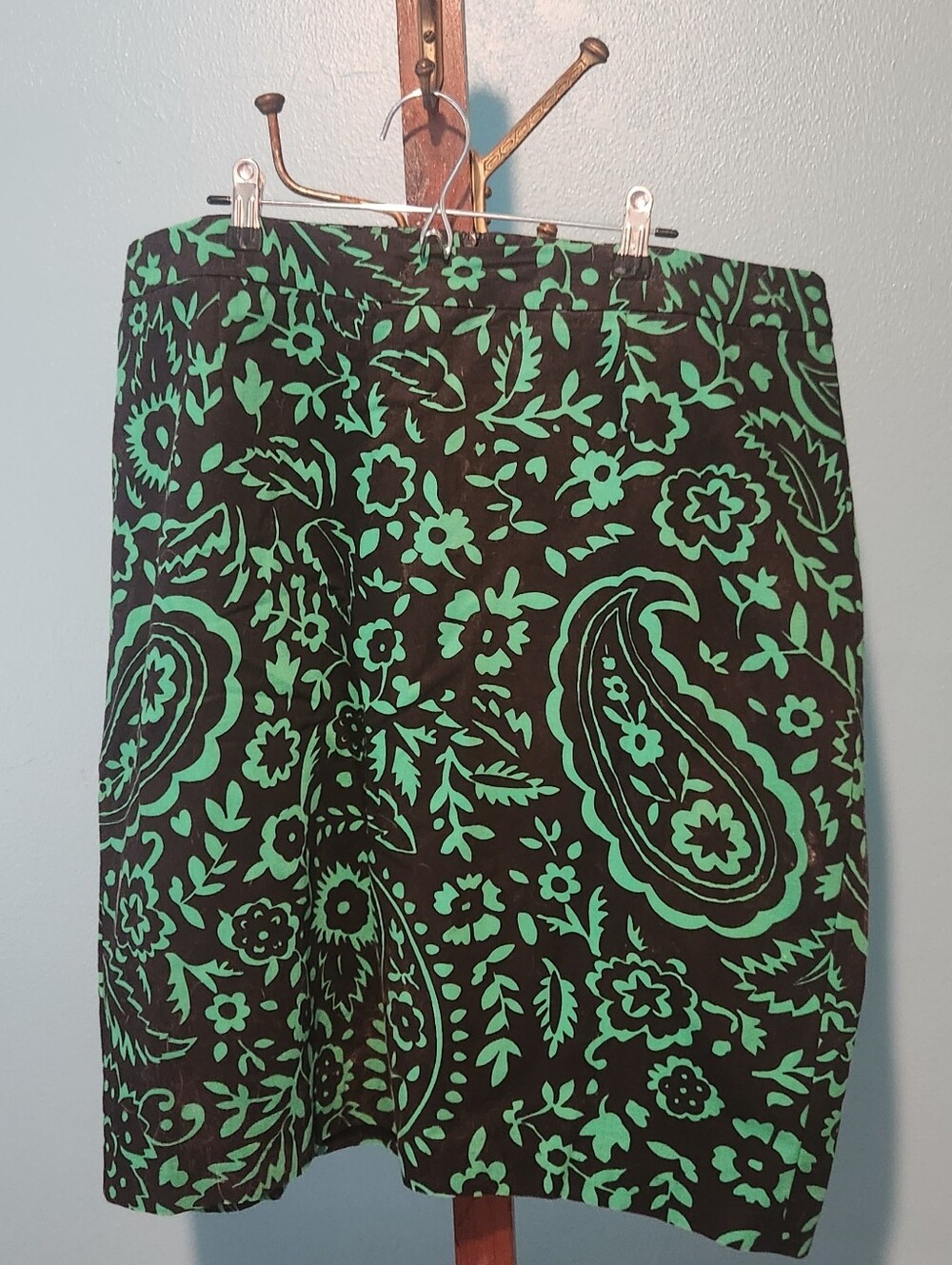 GUC Boden Black & Green Paisley Straight Skirt